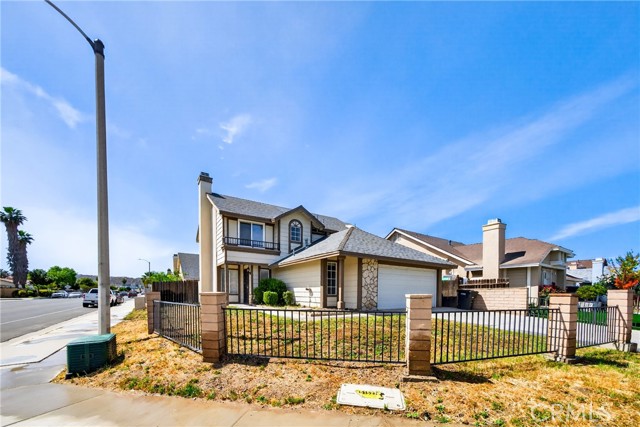 Detail Gallery Image 2 of 29 For 10235 Basalt, Mentone,  CA 92359 - 5 Beds | 3 Baths