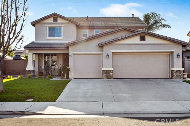 6347 Lyndsey Street, Eastvale CA: https://media.crmls.org/medias/0204098c-2415-42f0-a119-62a1c4741a42.jpg