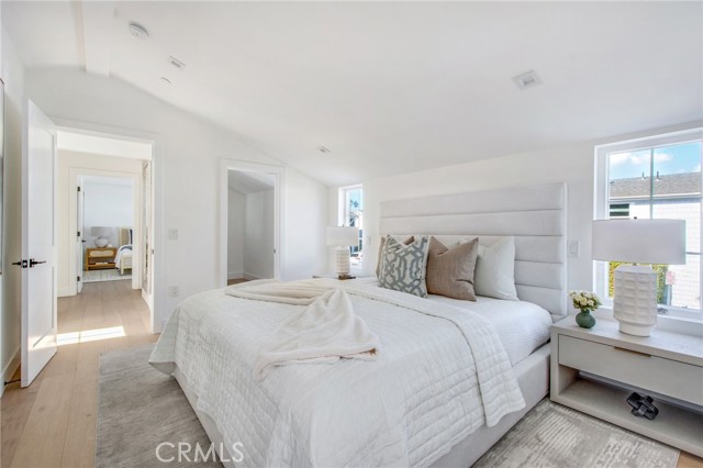 Detail Gallery Image 15 of 22 For 1103 Balboa Ave, Newport Beach,  CA 92662 - 4 Beds | 3/1 Baths