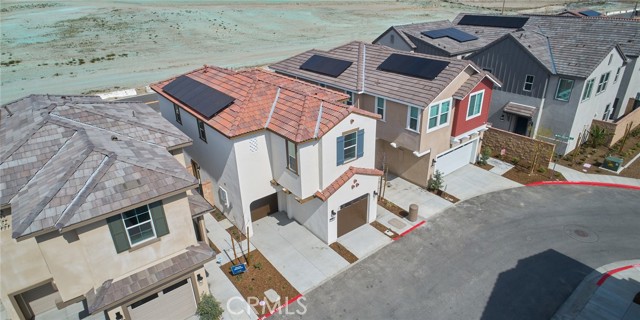 Detail Gallery Image 4 of 55 For 16554 Stone Pine Ln, Fontana,  CA 92336 - 3 Beds | 2/1 Baths