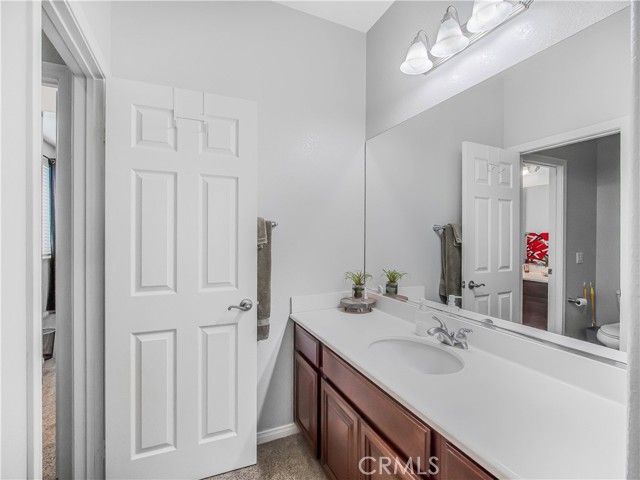 12820 Excalibur Drive, Eastvale CA: https://media.crmls.org/medias/0204cda6-1859-4d21-9ae0-14a5ae6581b3.jpg