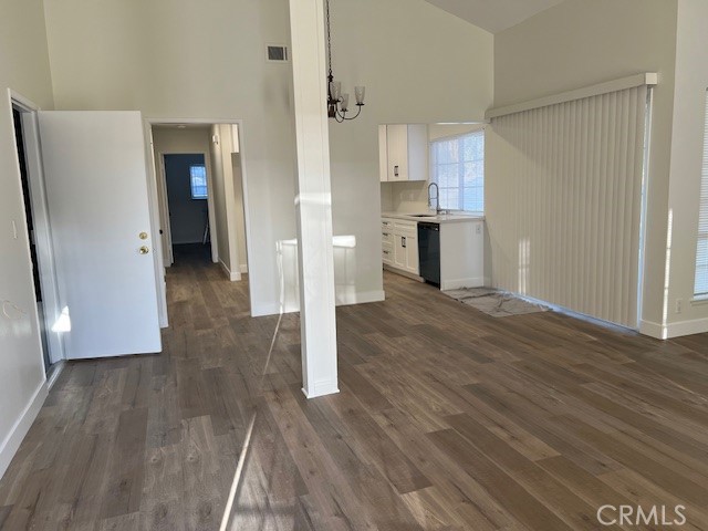 18422 Susan Place, Cerritos CA: https://media.crmls.org/medias/0204fb06-999d-41f5-9f50-b6d233e8b029.jpg