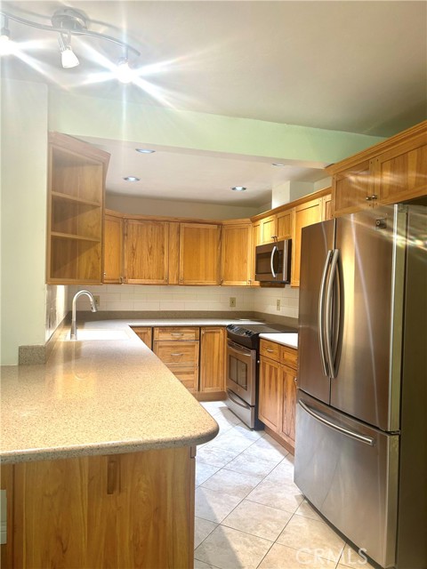 Detail Gallery Image 12 of 46 For 360 S Miraleste #341,  San Pedro,  CA 90732 - 2 Beds | 2 Baths