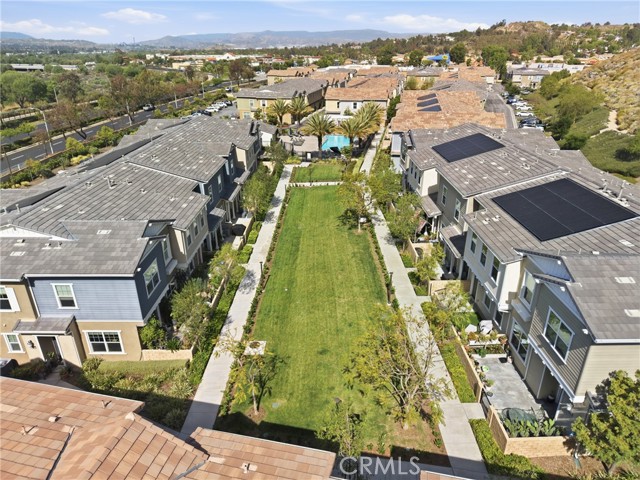 22864 Acoustic, Saugus CA: https://media.crmls.org/medias/0207c0df-e28c-4158-972b-26e30e6bbc7f.jpg