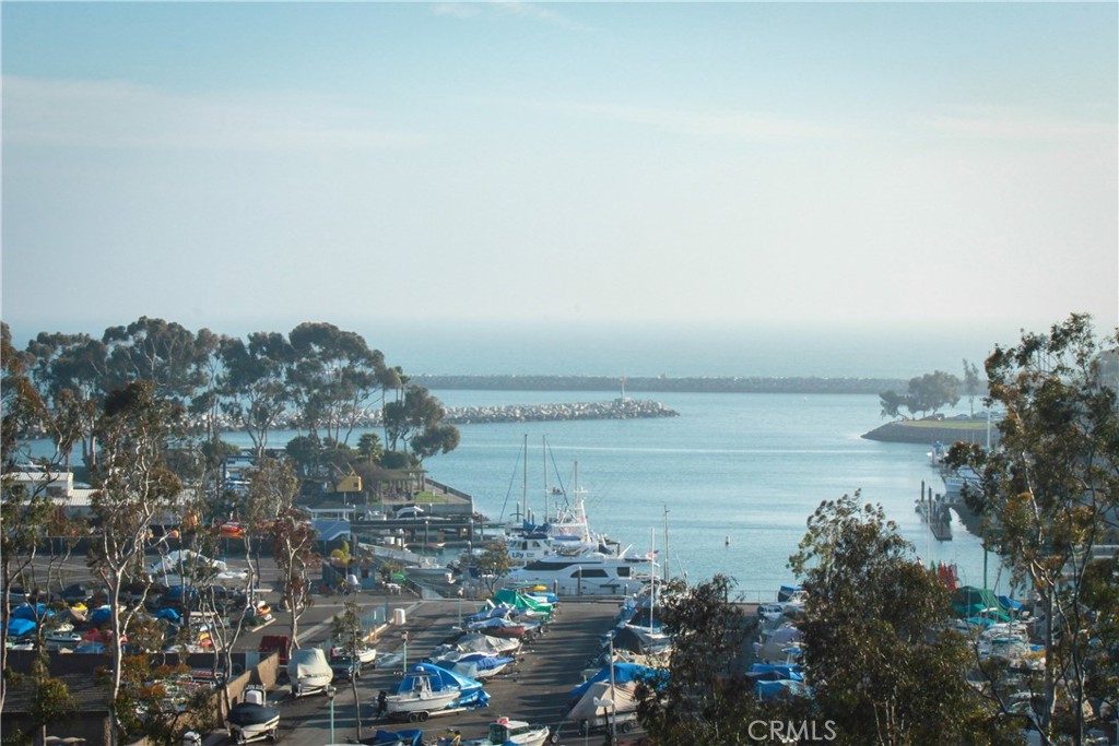 https://media.crmls.org/medias/0207de9d-57fd-4f0a-b574-d6bb78c125b7.jpg?preset=X-Large