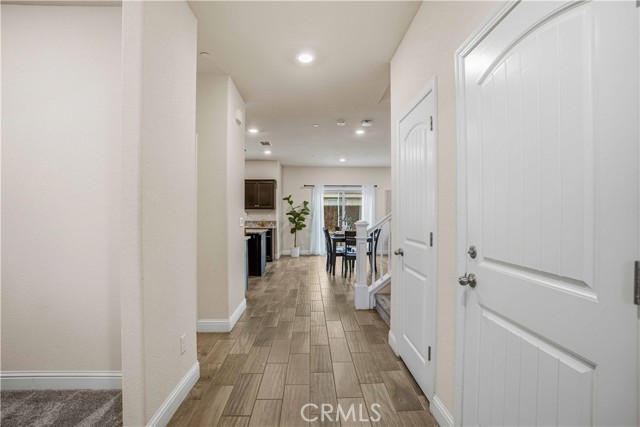Detail Gallery Image 4 of 39 For 4852 Kinross Ct, Merced,  CA 95348 - 4 Beds | 2/1 Baths