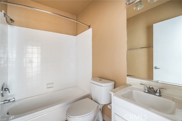 Detail Gallery Image 14 of 18 For 17931 Devonshire St #28,  Northridge,  CA 91325 - 1 Beds | 1 Baths