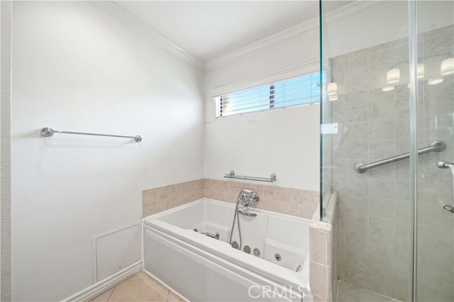 21500 Califa, 141 photo 28