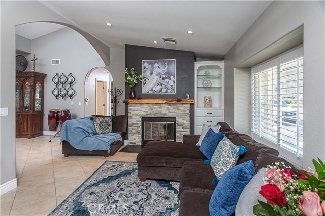 Detail Gallery Image 11 of 70 For 12770 Newton St, Sylmar,  CA 91342 - 3 Beds | 2 Baths
