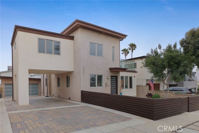 2025 Prospect Avenue, Hermosa Beach CA: https://media.crmls.org/medias/020c642f-46f2-41a1-a787-ec3dd36bfdf4.jpg