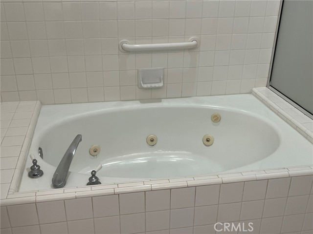 Detail Gallery Image 36 of 69 For 230 Lille Lane 212, Newport Beach,  CA 92663 - 2 Beds | 2 Baths