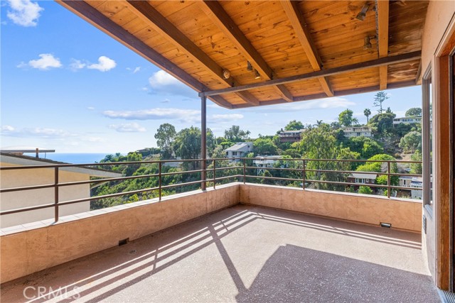 Detail Gallery Image 8 of 36 For 967 Meadowlark Ln, Laguna Beach,  CA 92651 - 3 Beds | 3/1 Baths