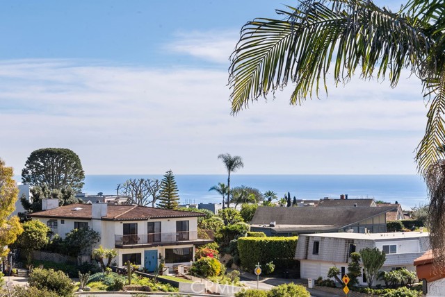 Detail Gallery Image 19 of 41 For 1973 Cortez Ave, Laguna Beach,  CA 92651 - 3 Beds | 2/1 Baths