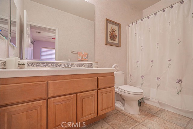 Detail Gallery Image 26 of 45 For 22440 Skylake Pl, Saugus,  CA 91390 - 5 Beds | 3/1 Baths