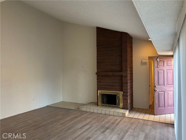 Detail Gallery Image 4 of 12 For 5388 Dahlia, Riverside,  CA 92507 - 2 Beds | 2 Baths