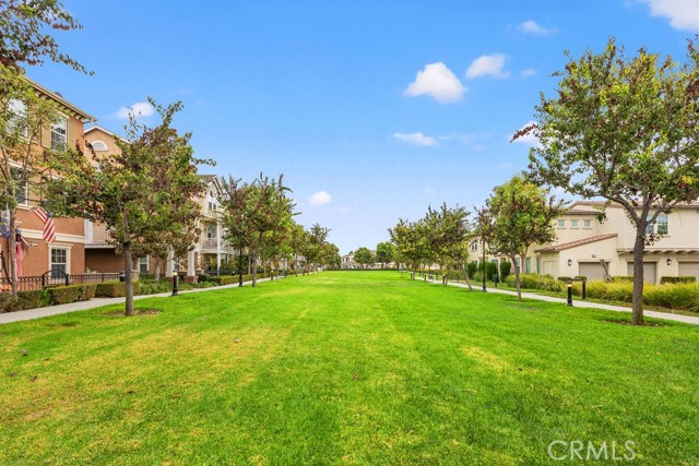 Detail Gallery Image 2 of 19 For 15214 Henry Way, Tustin,  CA 92782 - 2 Beds | 2/1 Baths