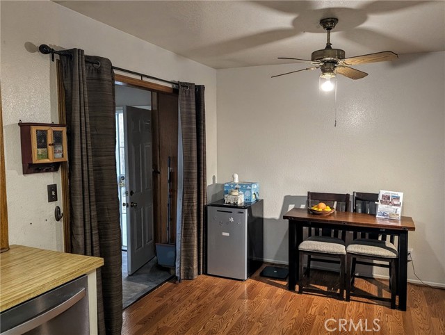 Detail Gallery Image 3 of 20 For 22196 Emerald St, Grand Terrace,  CA 92313 - 3 Beds | 2 Baths