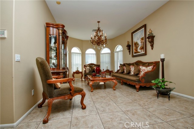 Detail Gallery Image 8 of 52 For 31540 Avenida Del Padre, Cathedral City,  CA 92234 - 4 Beds | 2/1 Baths