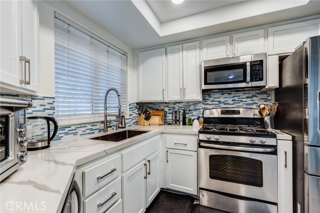 Detail Gallery Image 9 of 54 For 733 Lander Cir, Claremont,  CA 91711 - 3 Beds | 2/1 Baths