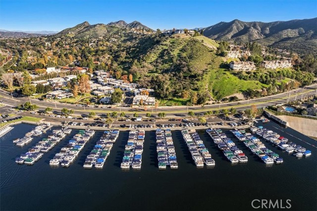 1196 Landsburn Circle, Westlake Village CA: https://media.crmls.org/medias/020f67b9-c50e-4090-8518-f405b30b48ce.jpg