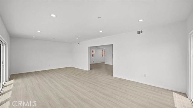 13105 Via Tuscany, Riverside CA: https://media.crmls.org/medias/020fb56f-32c9-42f1-8b17-81ca573e025f.jpg
