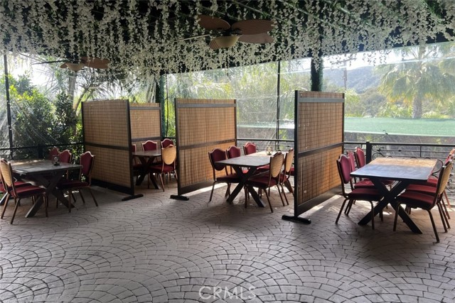 6500 Foothill Boulevard, Tujunga CA: https://media.crmls.org/medias/02107345-5ef7-43f6-ab8f-8456ee5dd1ba.jpg