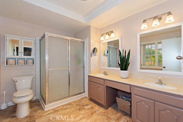 Detail Gallery Image 23 of 48 For 1590 Country Club Dr, Riverside,  CA 92506 - 4 Beds | 2/1 Baths