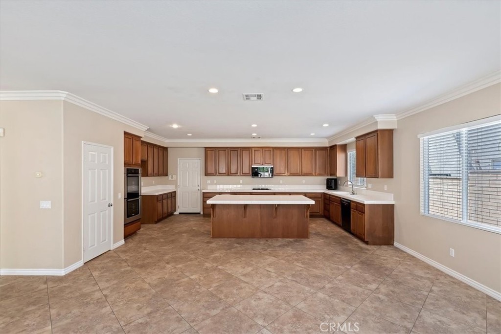 MLS #OC25117971 img 25