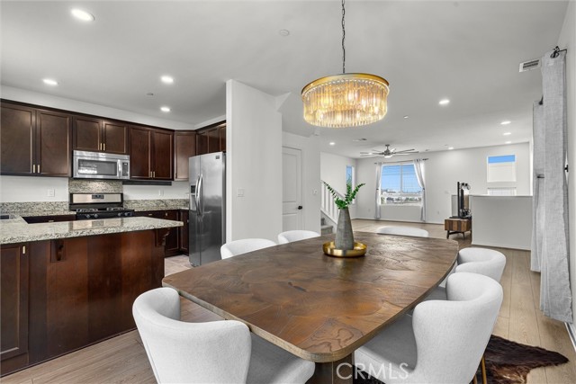 12039 Stanley Park Court, Hawthorne CA: https://media.crmls.org/medias/02122a00-53f1-44ce-92f9-12b442024297.jpg