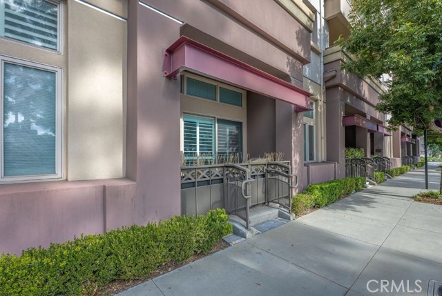 Detail Gallery Image 33 of 37 For 931 E Walnut St #101,  Pasadena,  CA 91106 - 2 Beds | 2/1 Baths