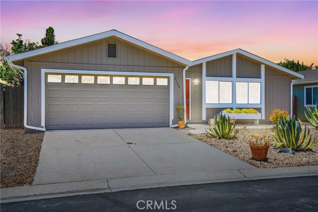 Detail Gallery Image 2 of 44 For 2149 via Visalia, Santa Maria,  CA 93458 - 2 Beds | 2 Baths