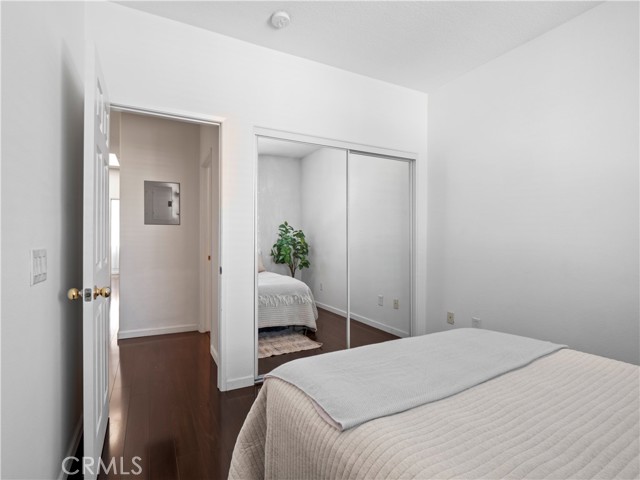 Detail Gallery Image 21 of 33 For 25403 Silver Crest Ct, Saugus,  CA 91350 - 3 Beds | 2/1 Baths