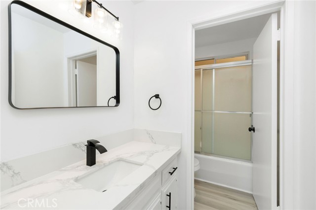 935 W 10th St, San Pedro CA: https://media.crmls.org/medias/0214d0e1-4a64-42f2-9b7e-0c09b8418dad.jpg