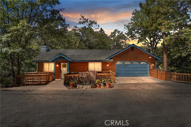 1348 Manzanita Way, Lake Arrowhead CA: https://media.crmls.org/medias/02151b75-3af0-42e3-85db-8bade4b3d6a8.jpg