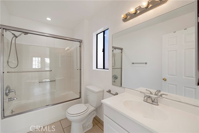 Detail Gallery Image 19 of 24 For 1132 Elm Ave #215,  Glendale,  CA 91201 - 2 Beds | 2/1 Baths