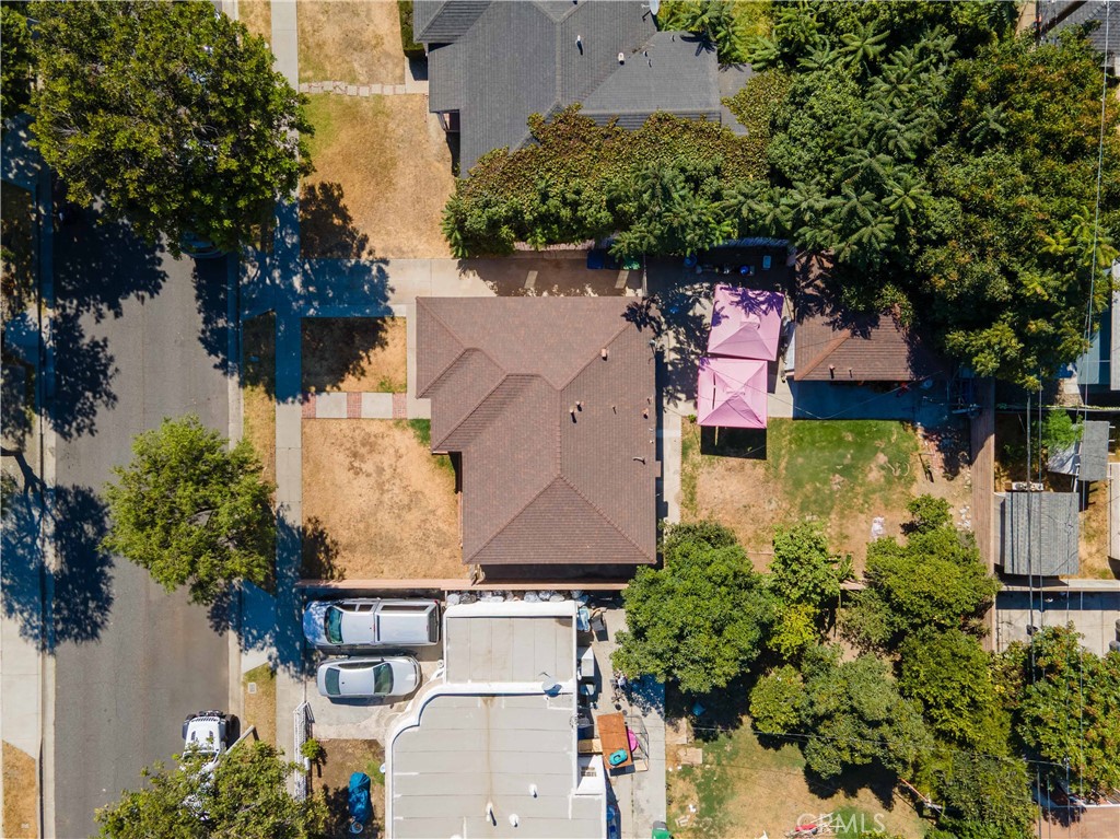 https://media.crmls.org/medias/0216673c-867e-4952-8d24-1fea26376f03.jpg?preset=X-Large