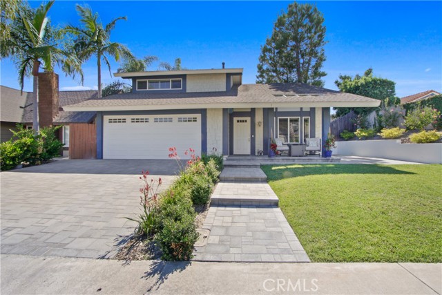 Detail Gallery Image 1 of 1 For 25471 Oak Leaf Rd, Laguna Hills,  CA 92653 - 4 Beds | 2/1 Baths