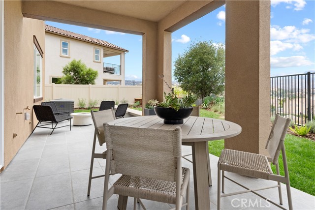 Detail Gallery Image 12 of 14 For 23787 Orange Blossom Dr, Newhall,  CA 91321 - 3 Beds | 2/1 Baths