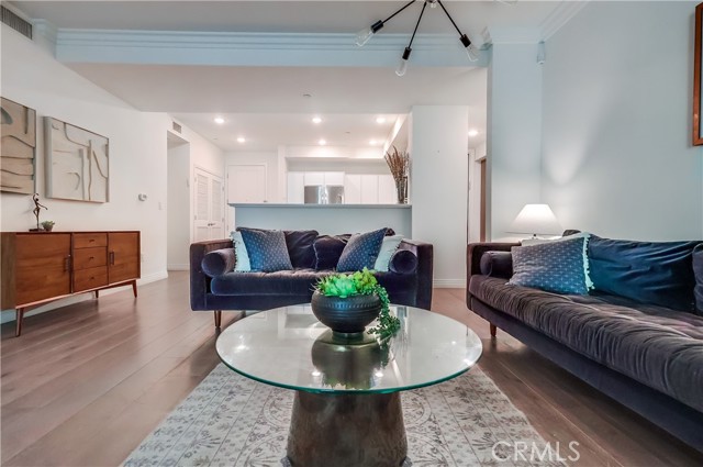 Detail Gallery Image 18 of 33 For 5253 Vantage Ave #105,  Valley Village,  CA 91607 - 4 Beds | 2 Baths