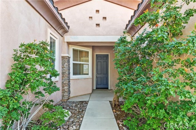 Detail Gallery Image 2 of 20 For 10512 Aurora Pl, Desert Hot Springs,  CA 92240 - 4 Beds | 2/1 Baths