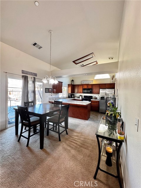 Detail Gallery Image 15 of 63 For 30912 Tadpole St, Visalia,  CA 93291 - 3 Beds | 2 Baths