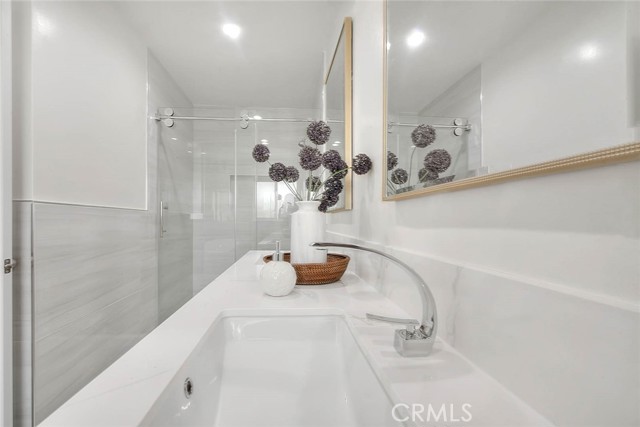 Detail Gallery Image 39 of 75 For 4701 Don Miguel, Los Angeles,  CA 90008 - 3 Beds | 3 Baths