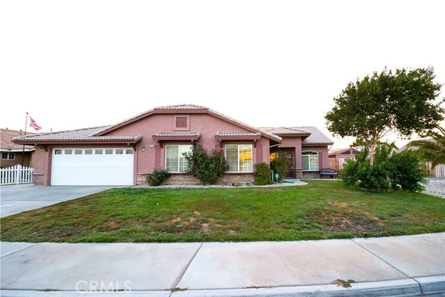 13236 Rolling Hills Rd, Victorville, CA 92395