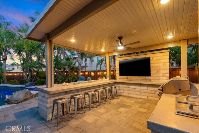 14131 Apple Grove Court, Eastvale CA: https://media.crmls.org/medias/02183b80-f974-4416-bc0b-02b04c7be340.jpg