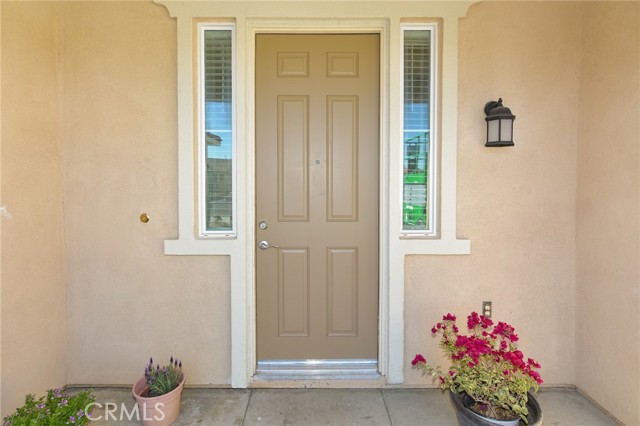 Detail Gallery Image 5 of 52 For 2064 Radiant Cir, San Jacinto,  CA 92582 - 5 Beds | 2/1 Baths