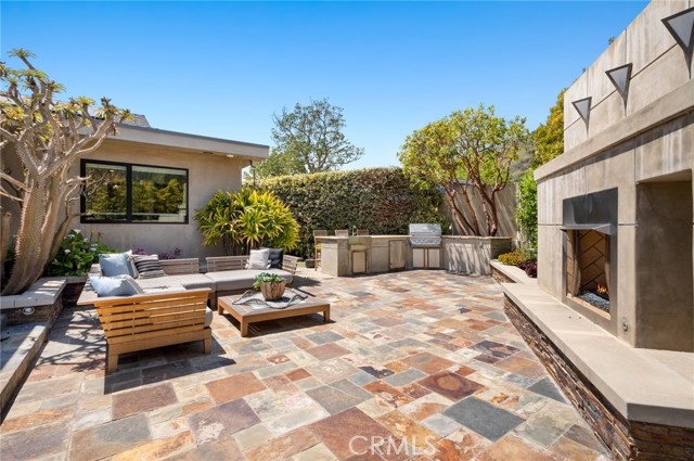 Detail Gallery Image 22 of 31 For 31532 Valido Rd, Laguna Beach,  CA 92651 - 4 Beds | 4/1 Baths