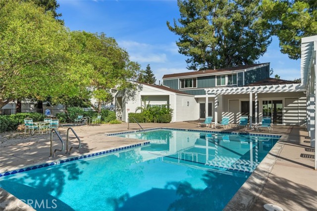 Detail Gallery Image 26 of 33 For 10056 Melinda Way #3,  Northridge,  CA 91325 - 2 Beds | 2/1 Baths