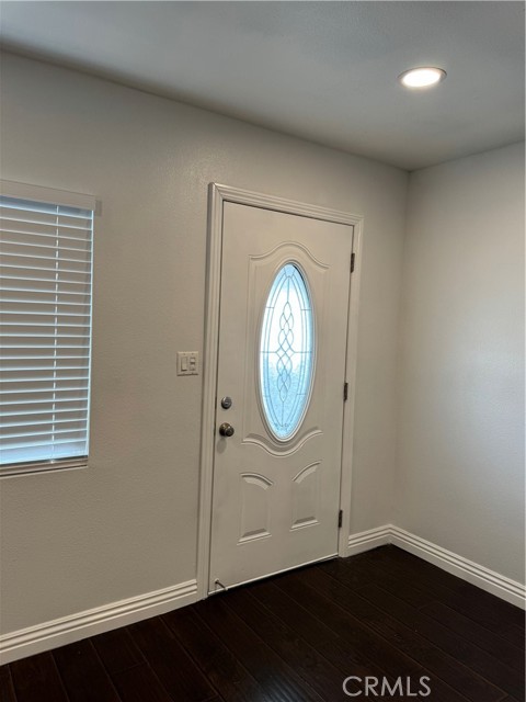 Detail Gallery Image 10 of 22 For 847 W Gage Ave, Los Angeles,  CA 90044 - 3 Beds | 2 Baths