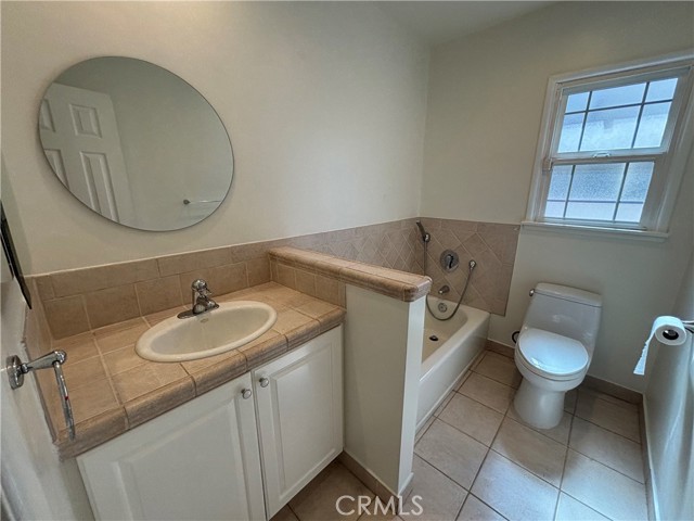 21327 De La Osa, Woodland Hills CA: https://media.crmls.org/medias/02198ee3-8662-4d08-9f8a-8b867e3b7a74.jpg