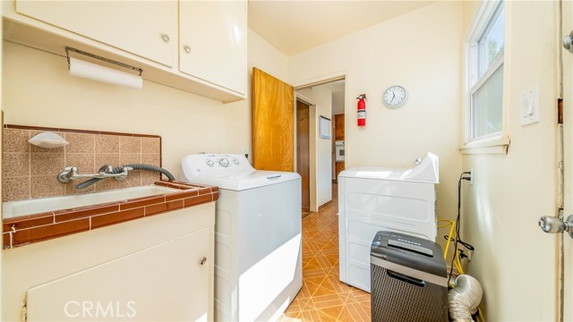 Detail Gallery Image 14 of 14 For 10449 Gloria Ave, Granada Hills,  CA 91344 - 3 Beds | 2 Baths